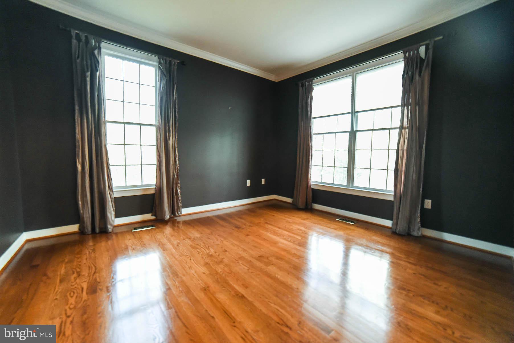 BRETON BAY - Residential