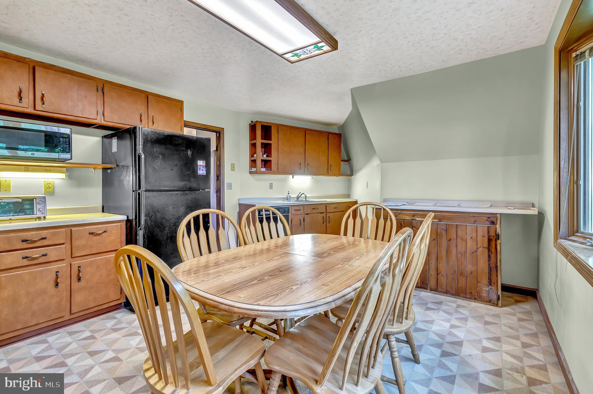 865 WINDSOR PERRINEVILLE ROAD