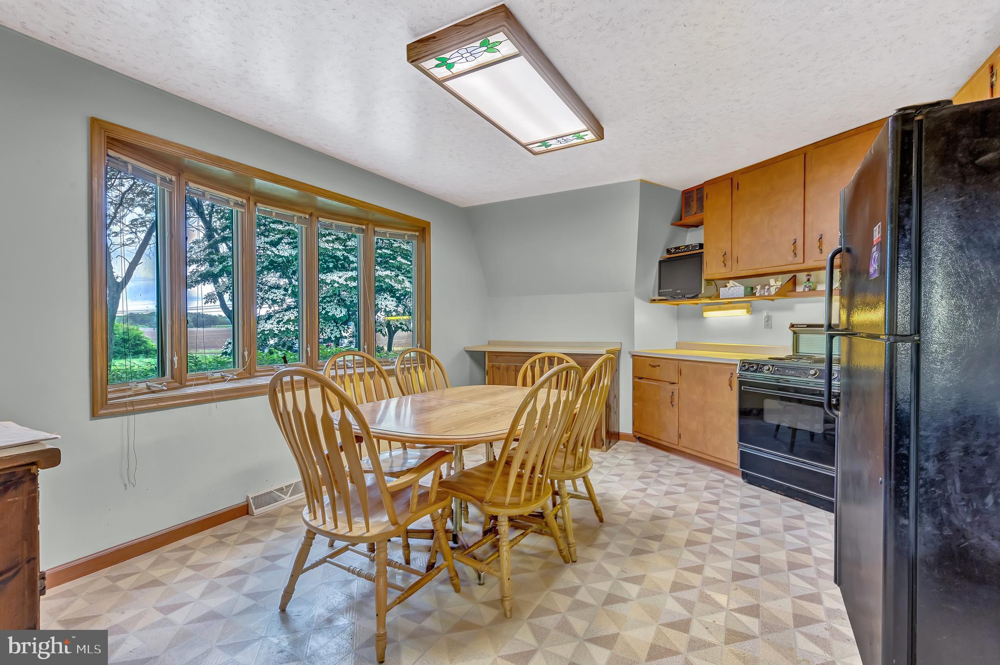 865 WINDSOR PERRINEVILLE ROAD