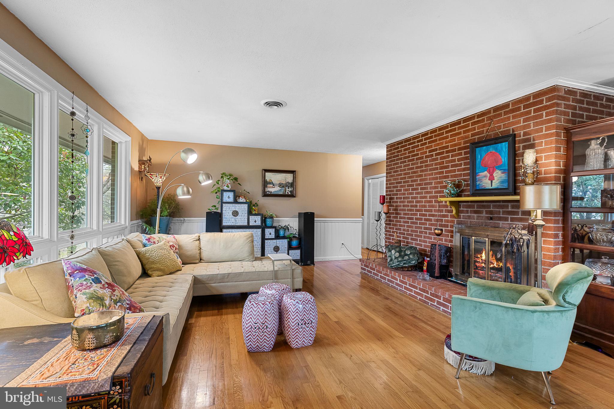 1008 HARBOUR DRIVE