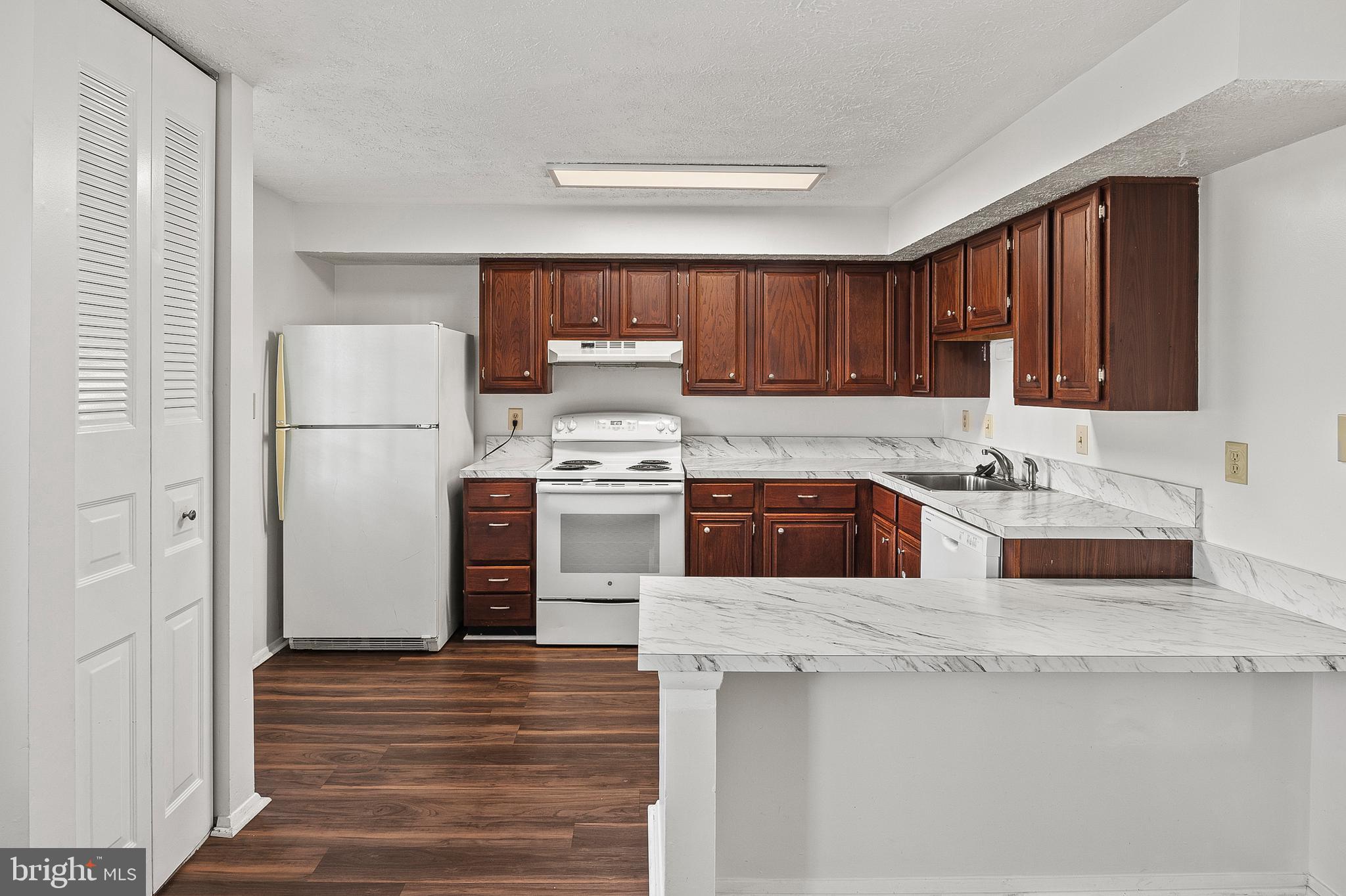 HARMANS WOODS - Residential Lease