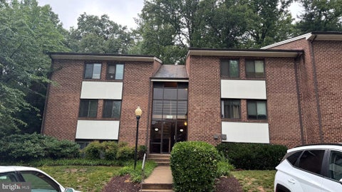 Photo of 1526 Northgate Square #26/22B, RESTON, VA 20190 (MLS # VAFX2322912)
