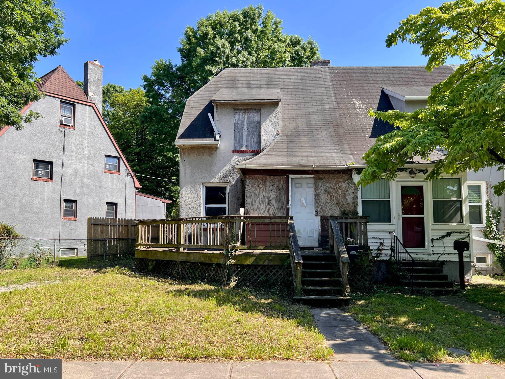 REAL ESTATE AUCTION - ONLINE BIDDING!! Online Bidding Opens - Tuesday, June 4, 2024. Bidding Closes - Thursday, June 6, 2024 at 12:30 PM. List price is opening bid only. There is fire-damage and the home requires extensive renovation.
19 Bayship Road is situated in the Dundalk Historic District of eastern Baltimore County, offering a prime location with excellent proximity to key commuter routes. Notable nearby employment centers, all located within approximately 3 miles, include Seagirt Marine Terminal, Tradepoint Atlantic, Amazon and Johns Hopkins Bayview. The property benefits from convenient access to major highways, with the Baltimore Beltway (I-695) located about 2 miles south, I-95 2 miles north, and I-895 4 miles west. Residents have ample retail shopping and dining options along Dundalk Avenue, Merritt Boulevard and Holabird Avenue. The area also offers various recreational opportunities, with parks and the Chesapeake Bay nearby, allowing for activities such as nature trails, boating and fishing within a few miles of the home.