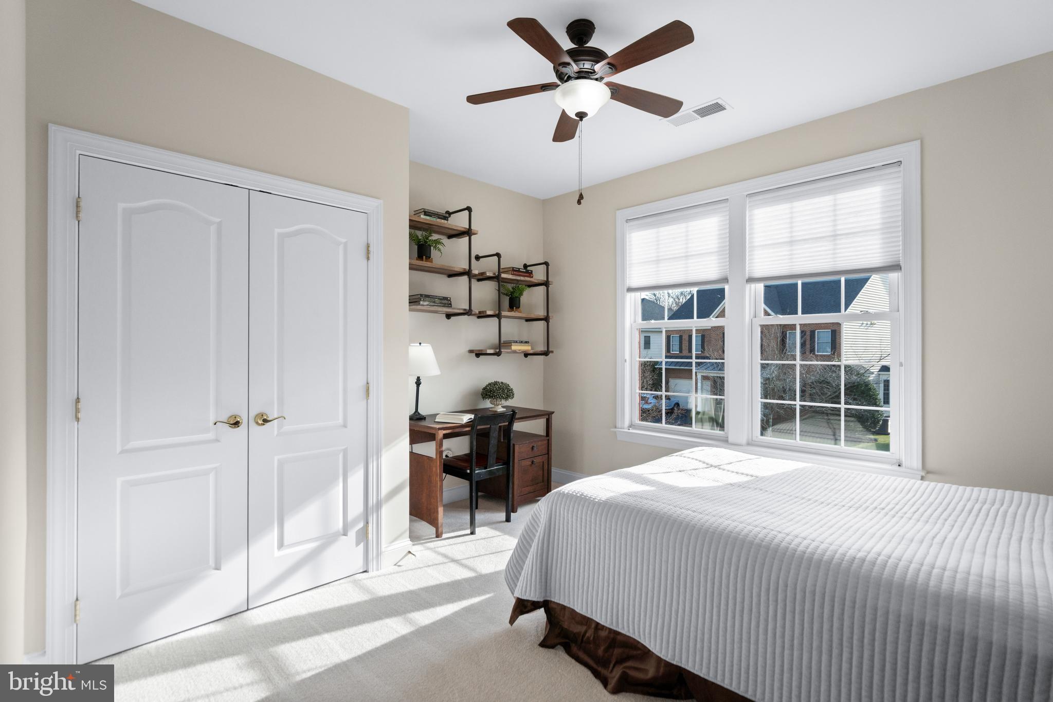 LANSDOWNE ON THE POTOMAC - Residential