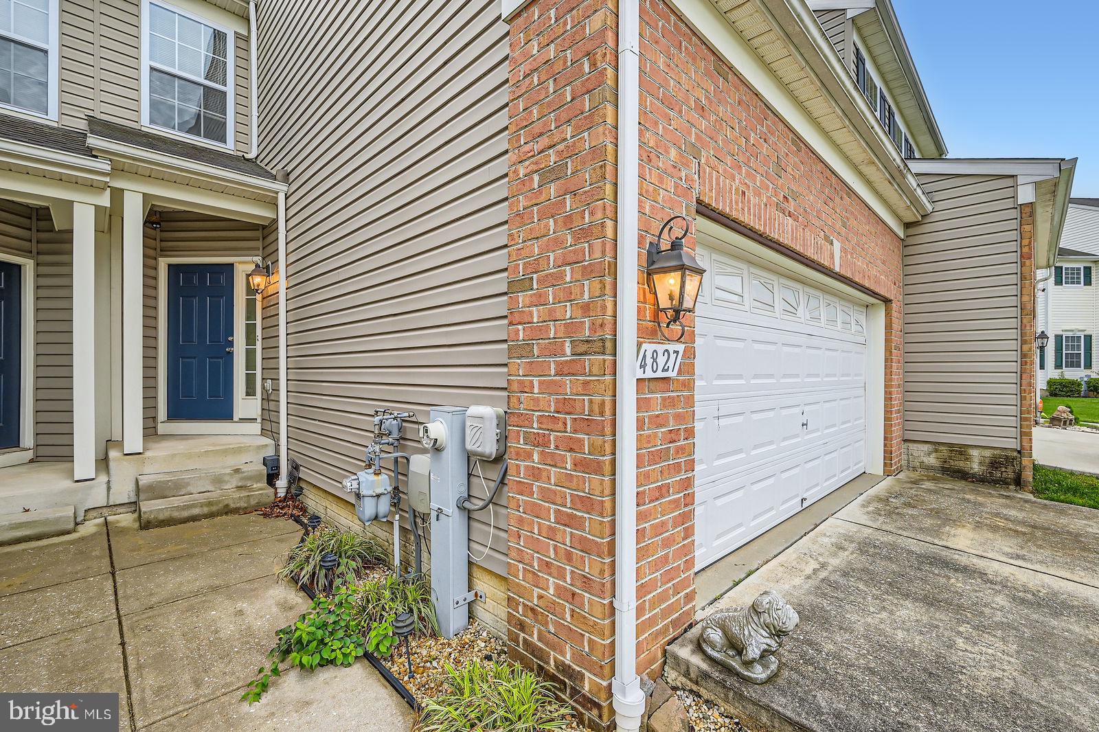 4827 ATLAS CEDAR WAY