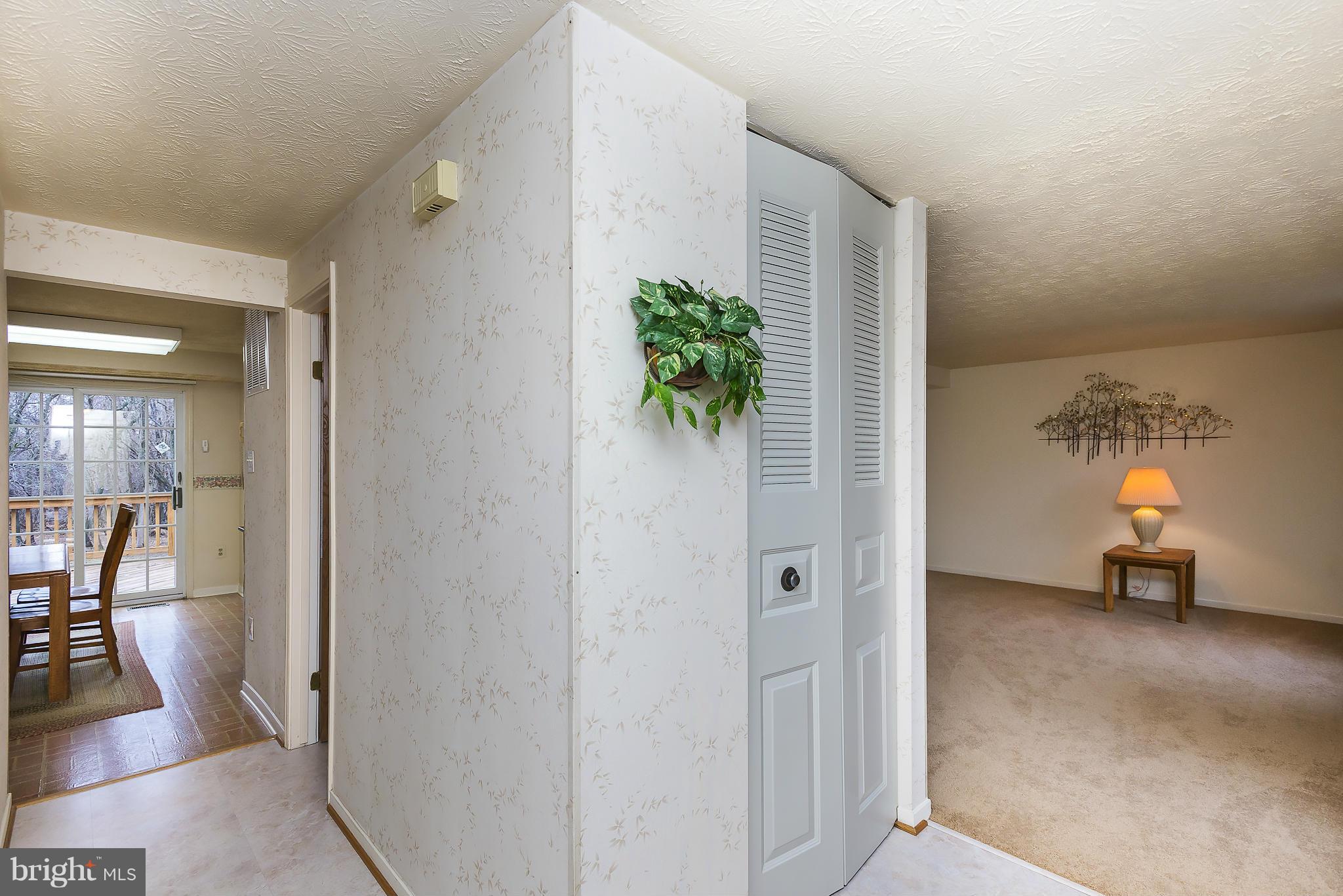 HUNT COUNTRY ESTATES - Residential