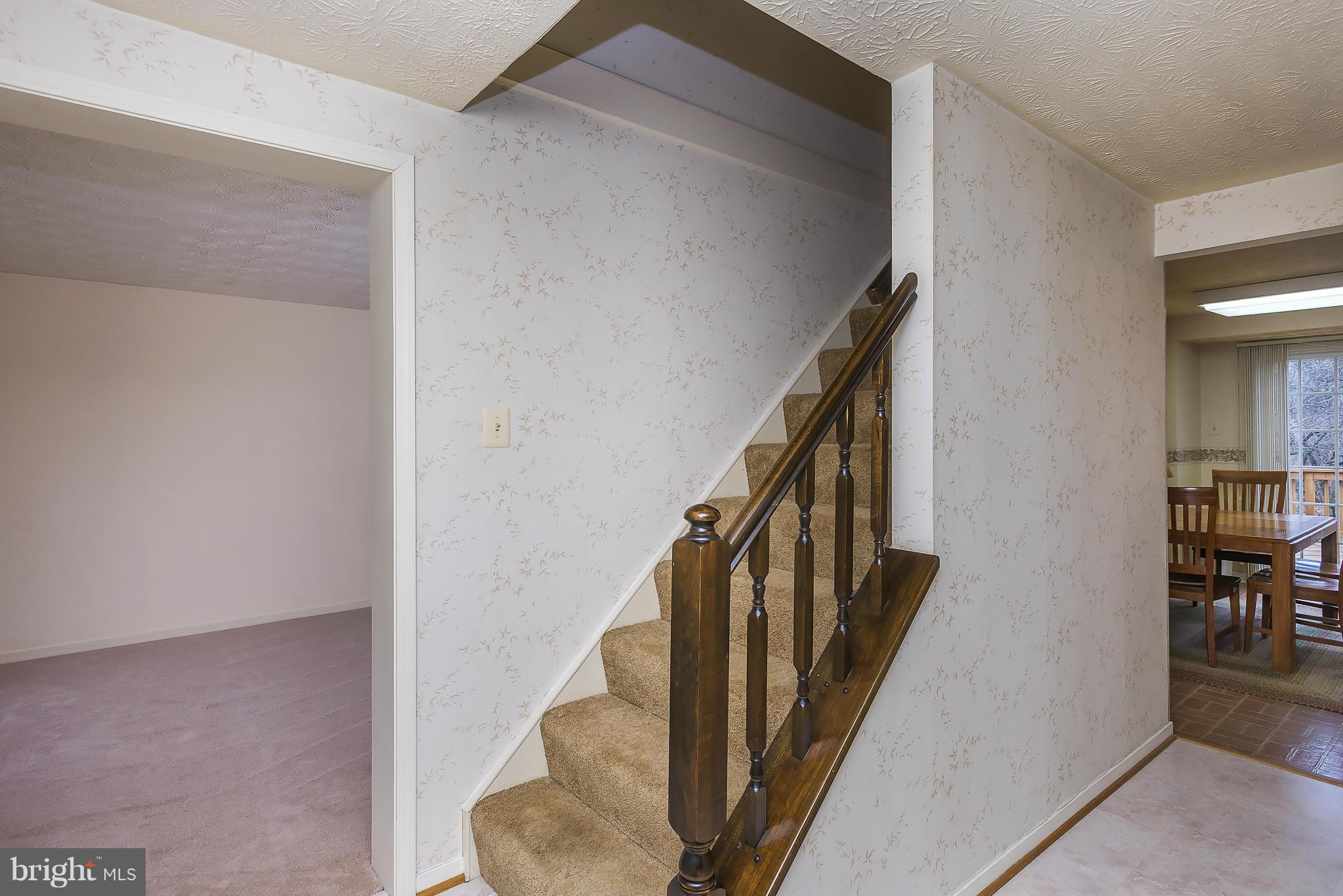 HUNT COUNTRY ESTATES - Residential