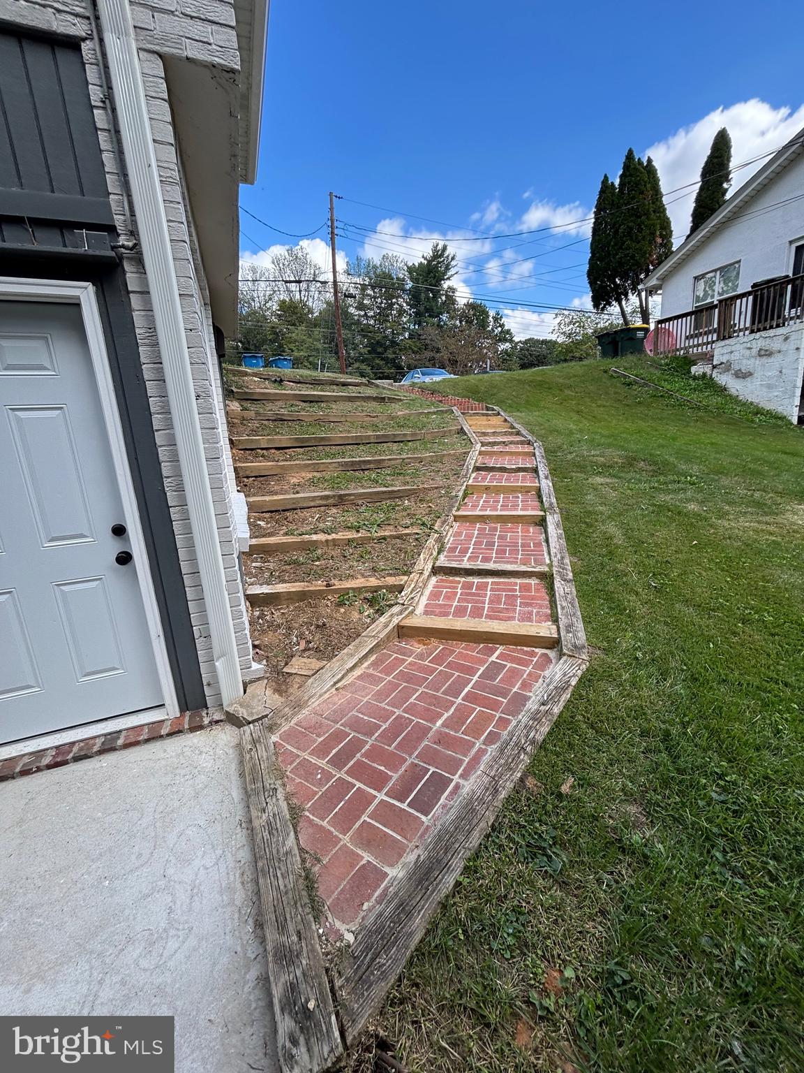 CHESTNUT HILL - Residential