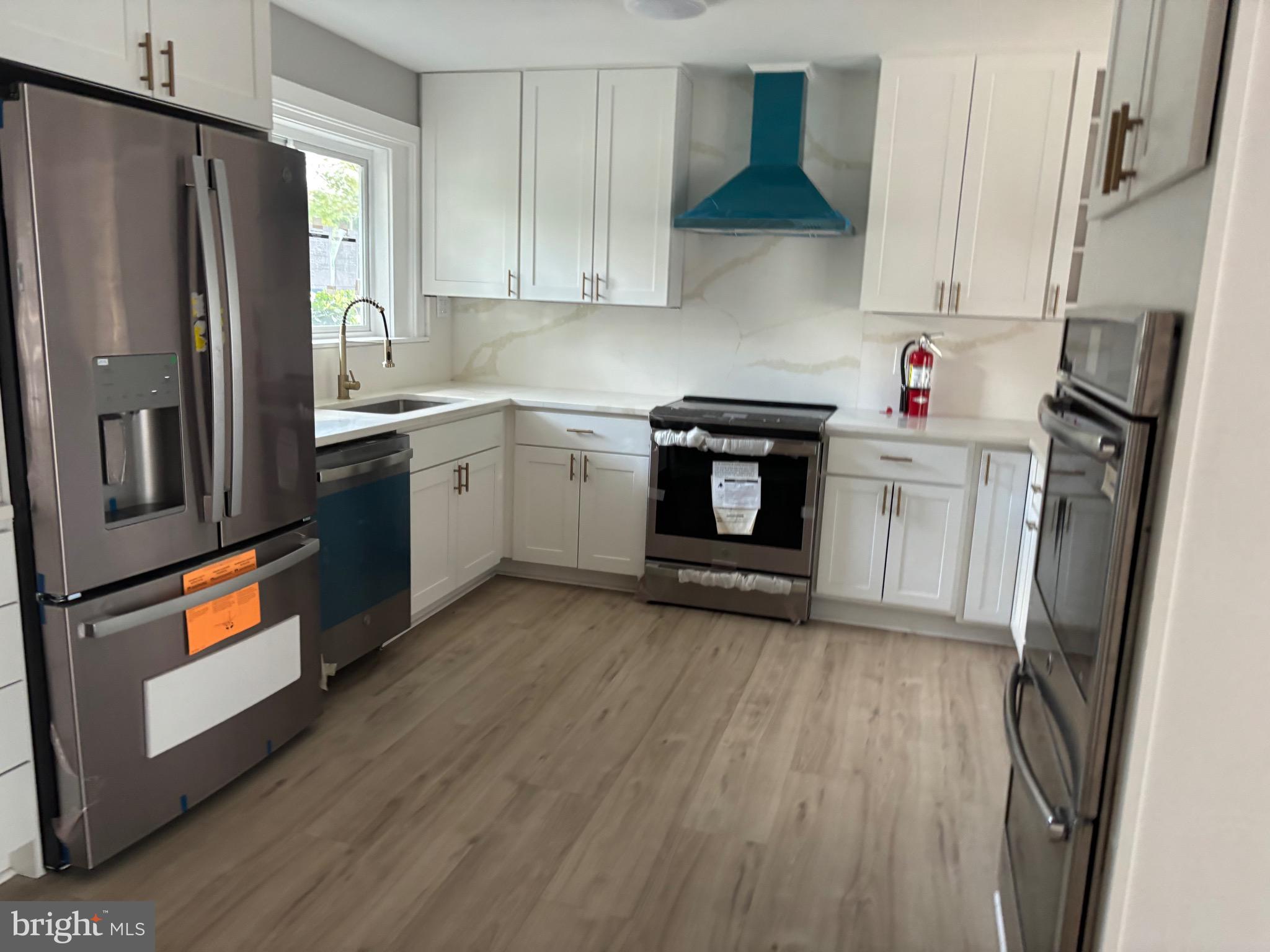 CHESTNUT HILL - Residential