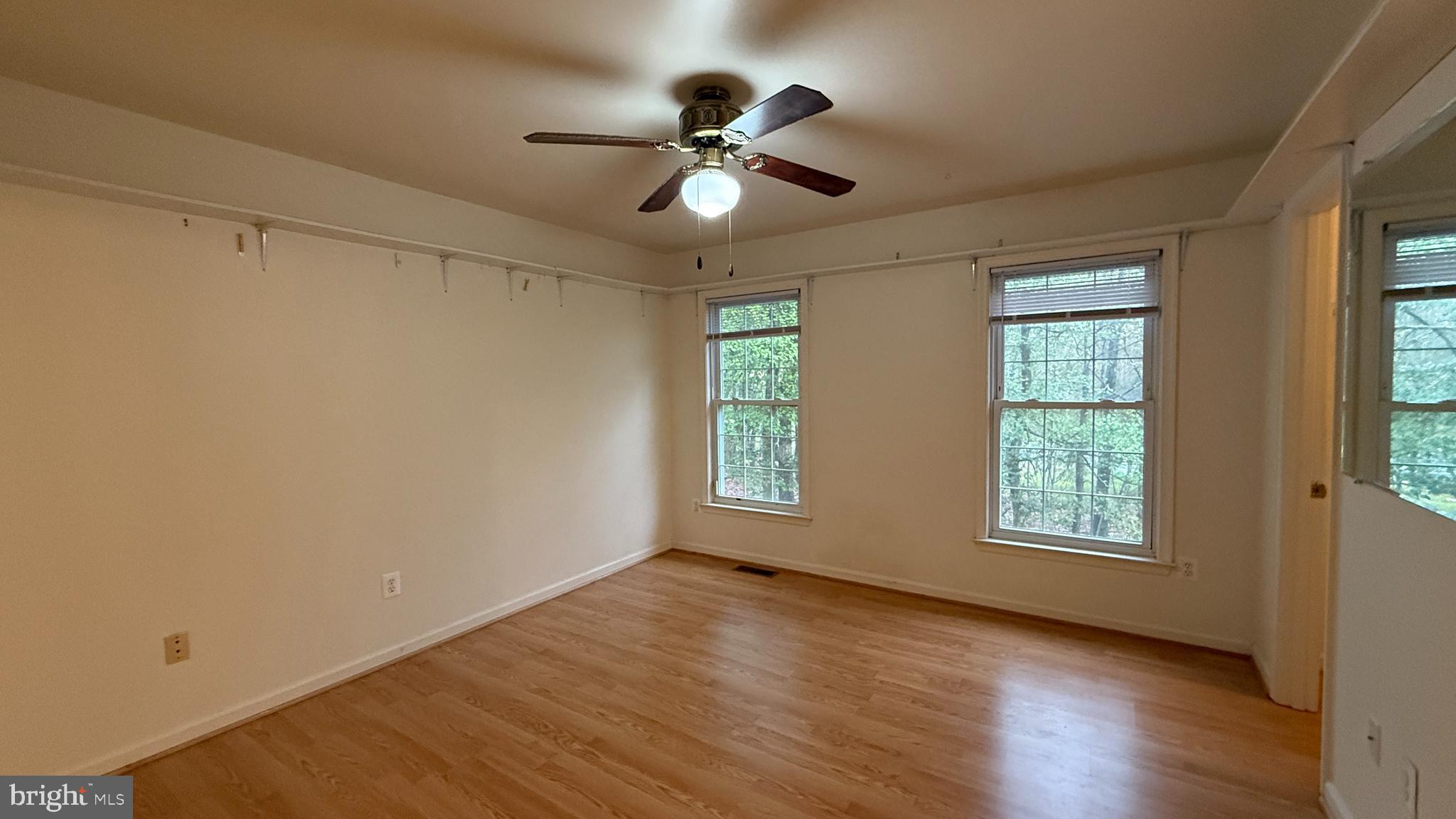 SOUTH OAKS - Residential Lease