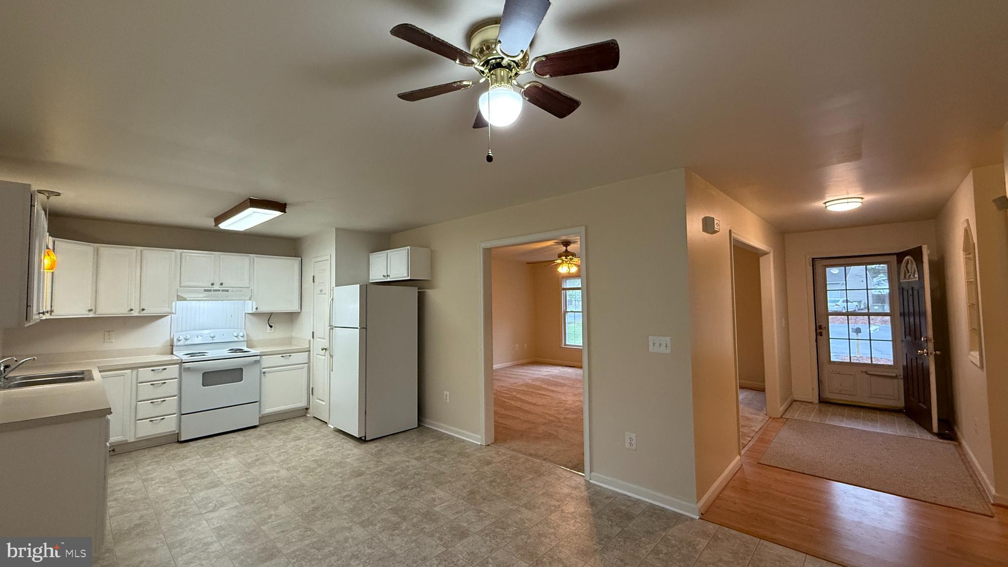 SOUTH OAKS - Residential Lease