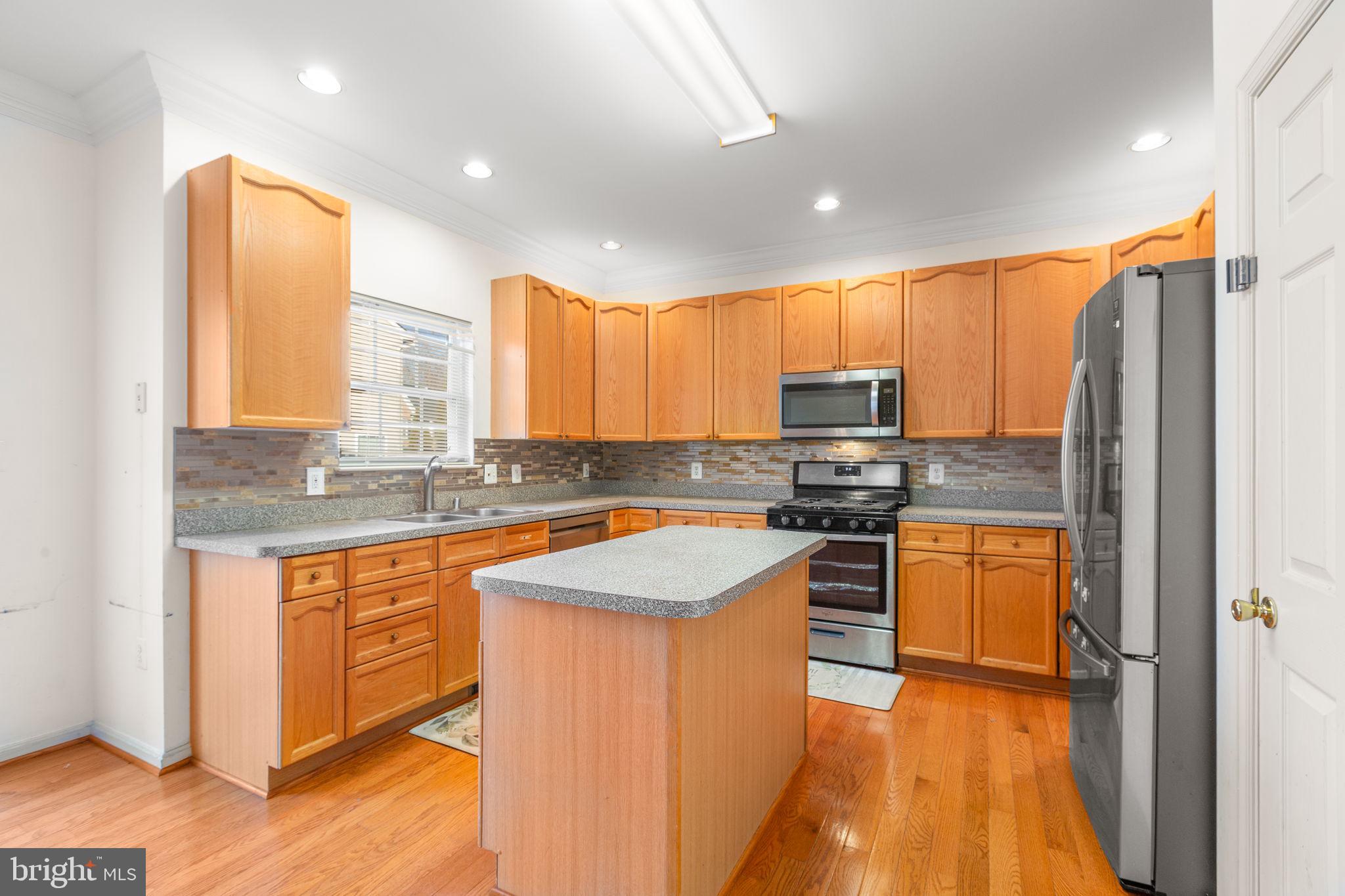 STAFFORD LAKES VILLAGE - Residential