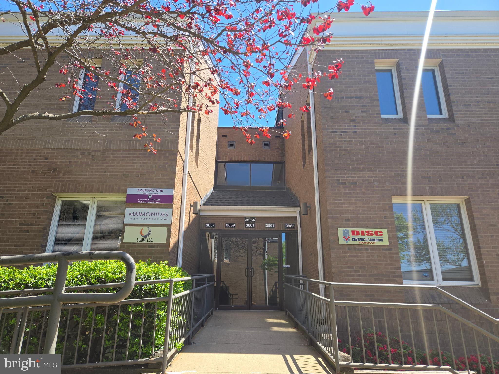 ***URGENT SALE WITH VERY BIG DISCOUNT PRICE !! *** CURRENT TAX ASSESSMENT VALUE IS $777,200. * OFFICE CONDO FOR SALE. *UNIT#A (1,659 SQ.FT.) & UNIT #B (1,875 SQ.FT.) *ALL LOCATED AT 2ND, TOP FLOOR. * SEPARATE ENTRANCE, SEPARATE 2 UNITS. * UNIT#A - 1 BATH, 1 KITCHENETTE, 4 OFFICE ROOM WITH WINDOWS & 2 CONFERENCE ROOMS. * UNIT#B - 2 BATHROOMS, 1 KITCHENETTE, 4 OFFICE ROOM WITH WINDOWS & A BIG OPEN SPACE FOR MEETING AREAS. *LOCATED AT FAIRFAX CITY - VERY CONVENIENT TO ALL MAJOR ROADS, JUDICIAL CENTER, COURT HOUSES.