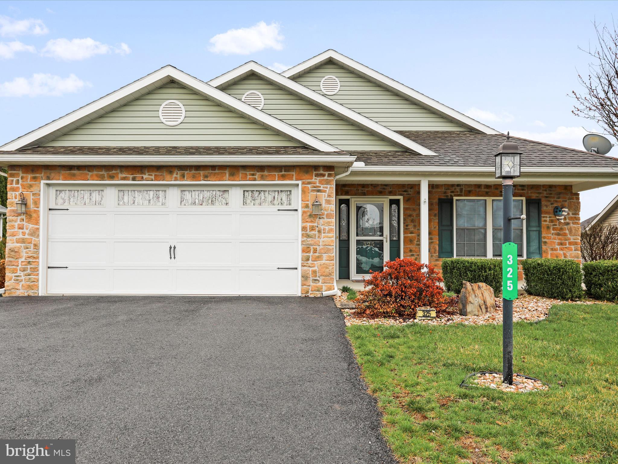 ENCLAVE - Residential