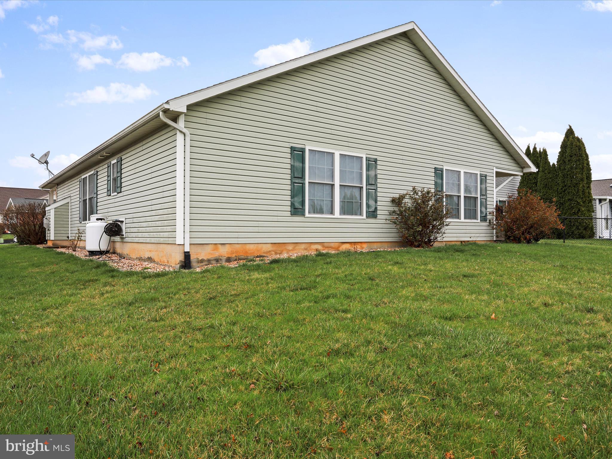 ENCLAVE - Residential