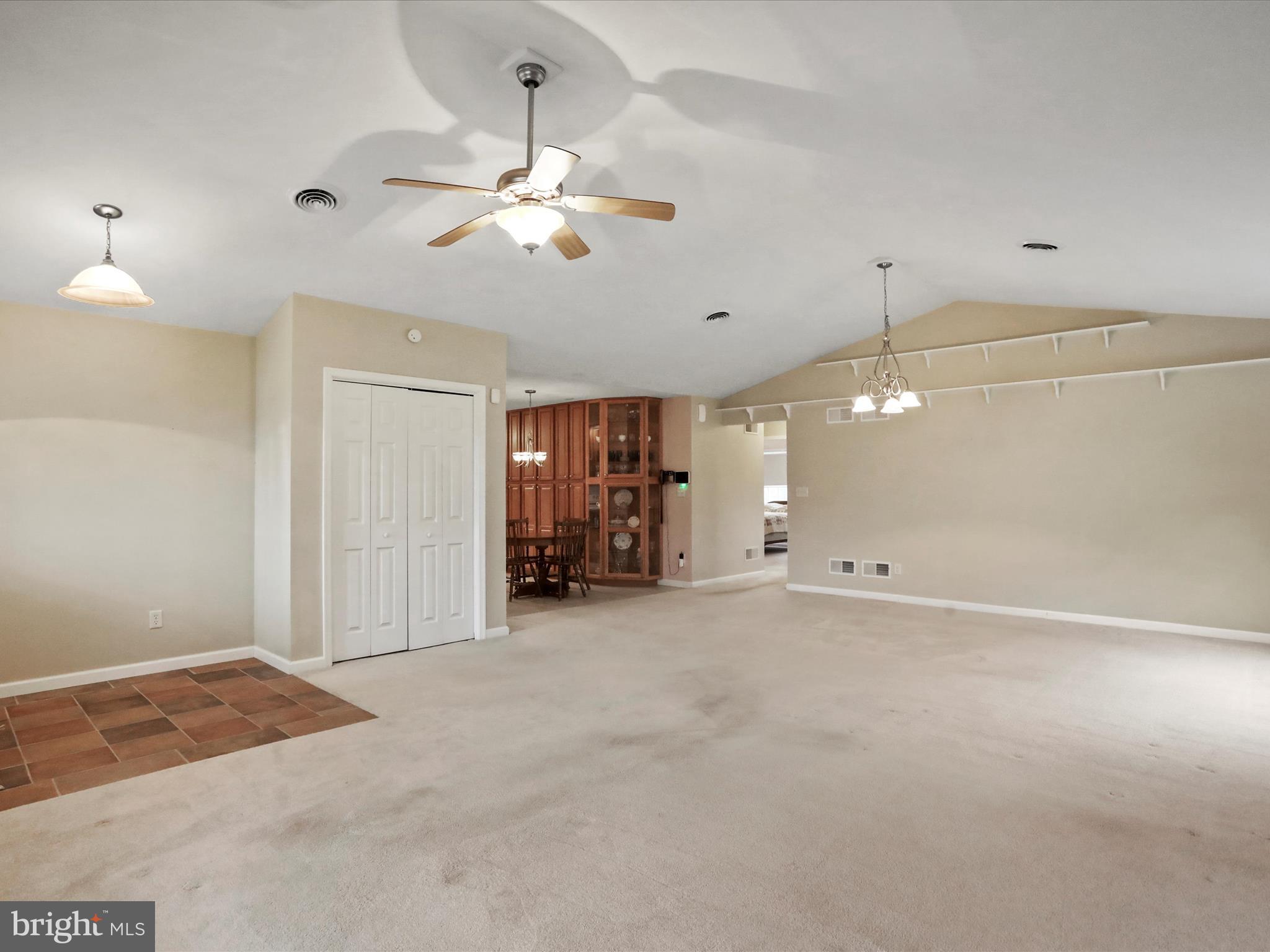 ENCLAVE - Residential