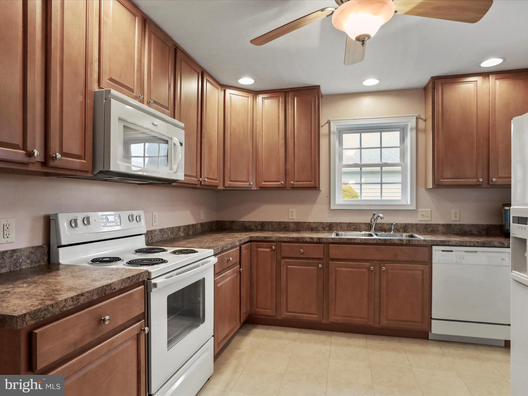 ENCLAVE - Residential