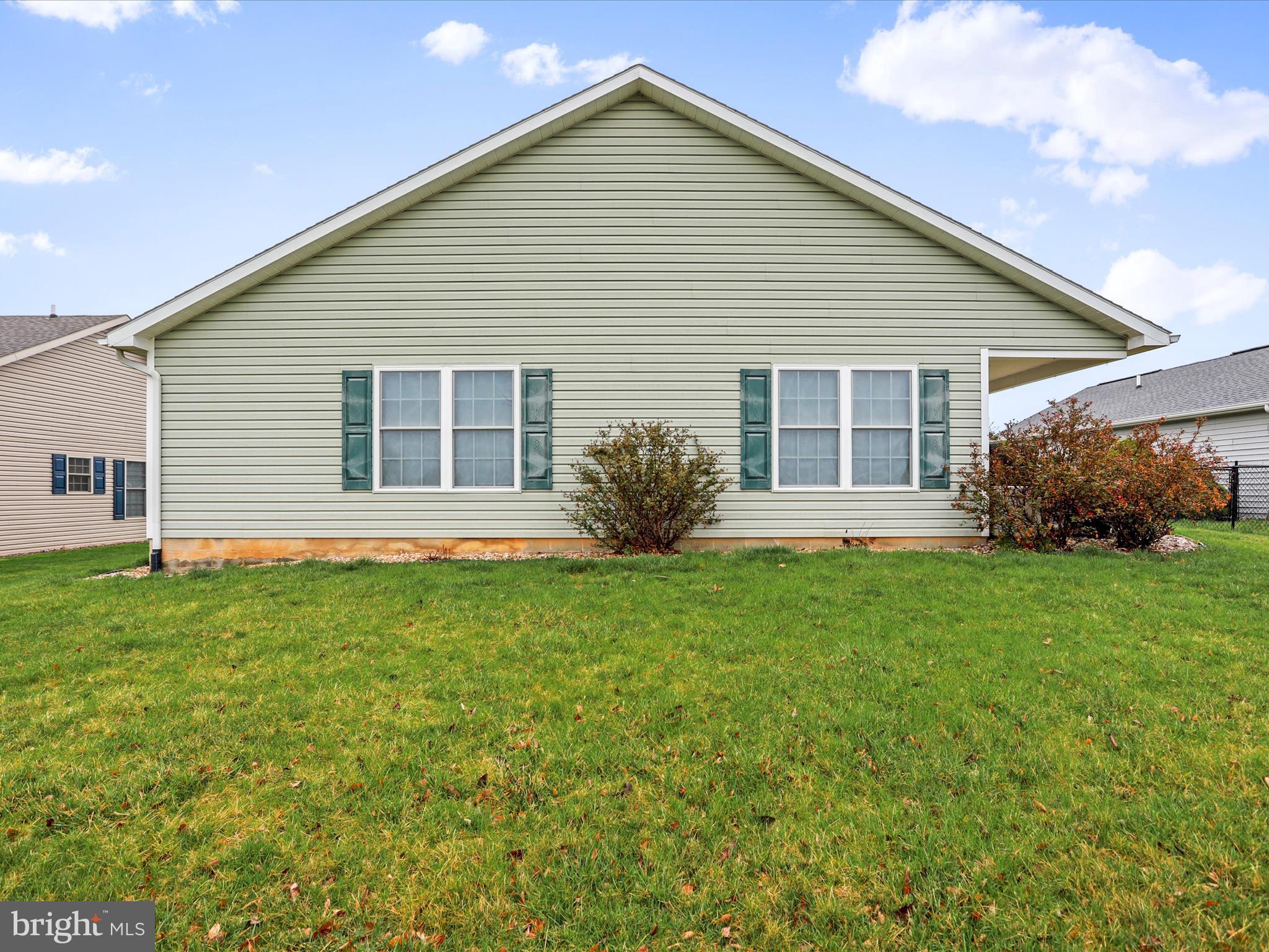 ENCLAVE - Residential