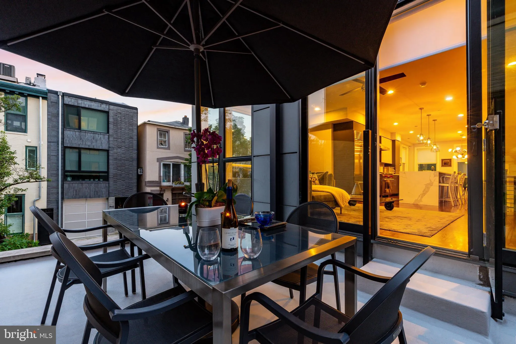 Philadelphia, Pennsylvania 19146, United States, 4 Bedrooms Bedrooms, ,4 BathroomsBathrooms,Residential,Coming Soon,179817