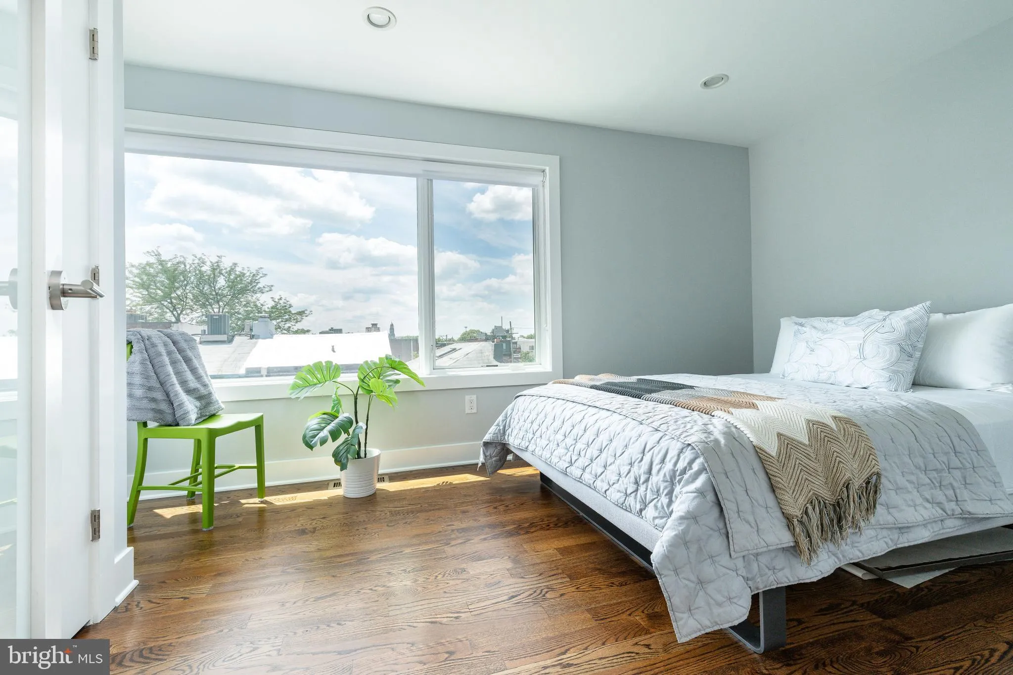 Philadelphia, Pennsylvania 19146, United States, 4 Bedrooms Bedrooms, ,4 BathroomsBathrooms,Residential,Coming Soon,179817