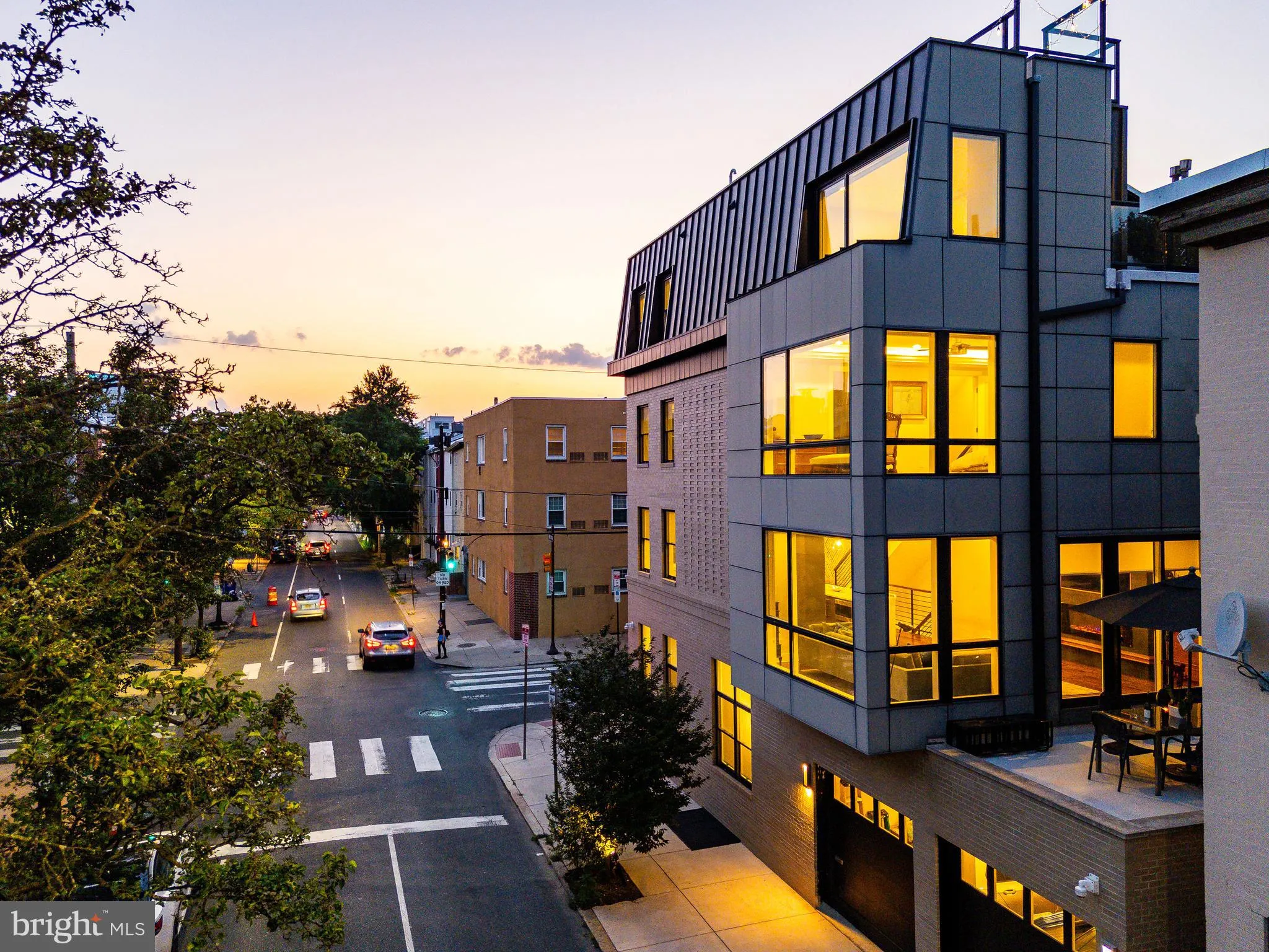 Philadelphia, Pennsylvania 19146, United States, 4 Bedrooms Bedrooms, ,4 BathroomsBathrooms,Residential,Coming Soon,179817