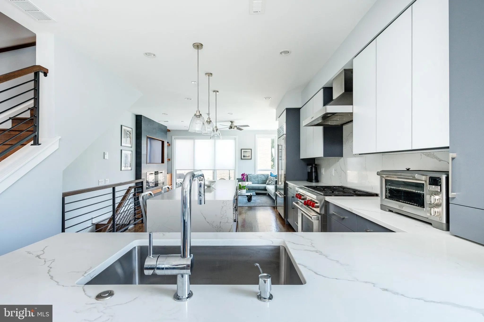 Philadelphia, Pennsylvania 19146, United States, 4 Bedrooms Bedrooms, ,4 BathroomsBathrooms,Residential,Coming Soon,179817