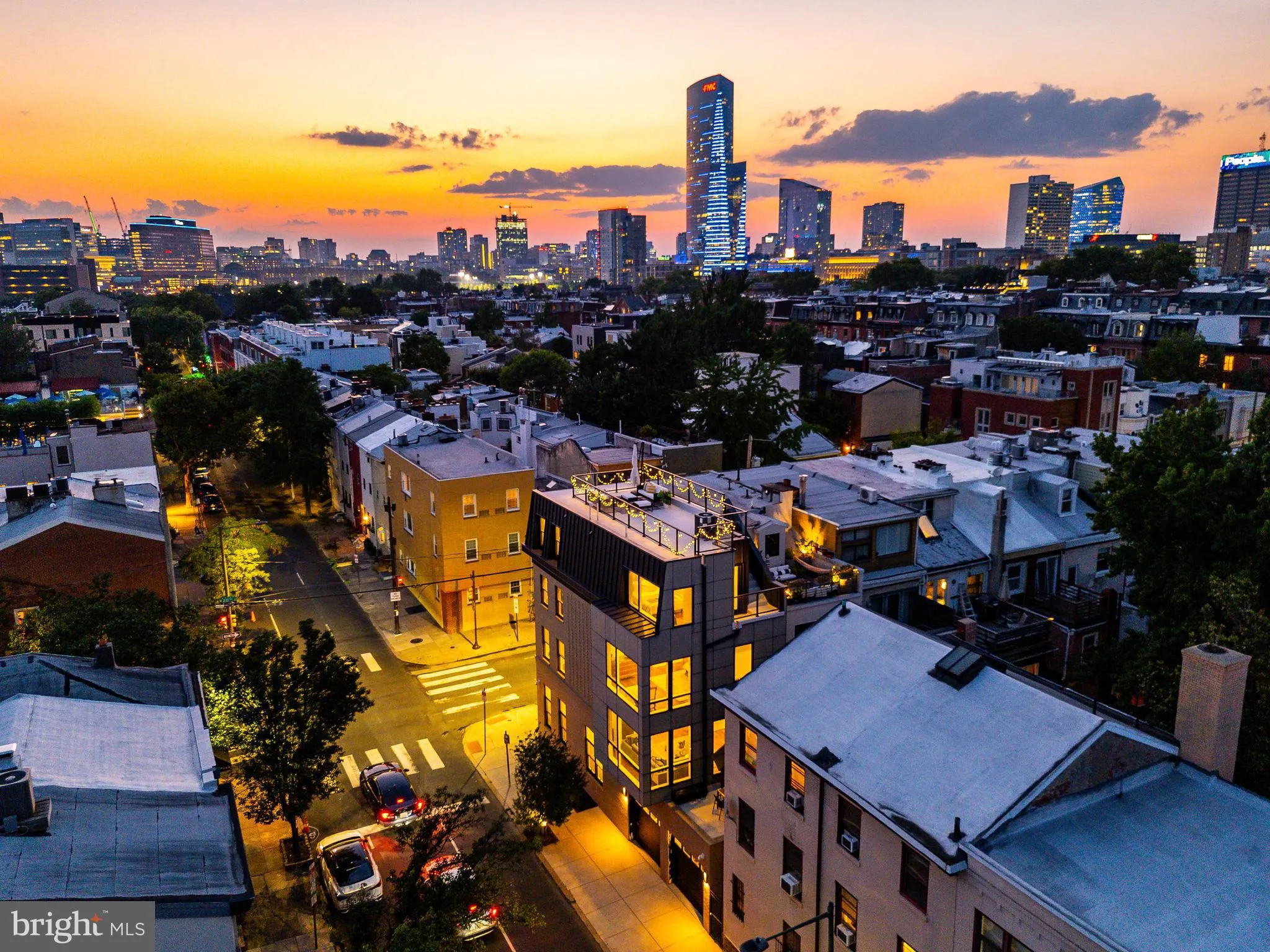 Philadelphia, Pennsylvania 19146, United States, 4 Bedrooms Bedrooms, ,4 BathroomsBathrooms,Residential,Coming Soon,179817