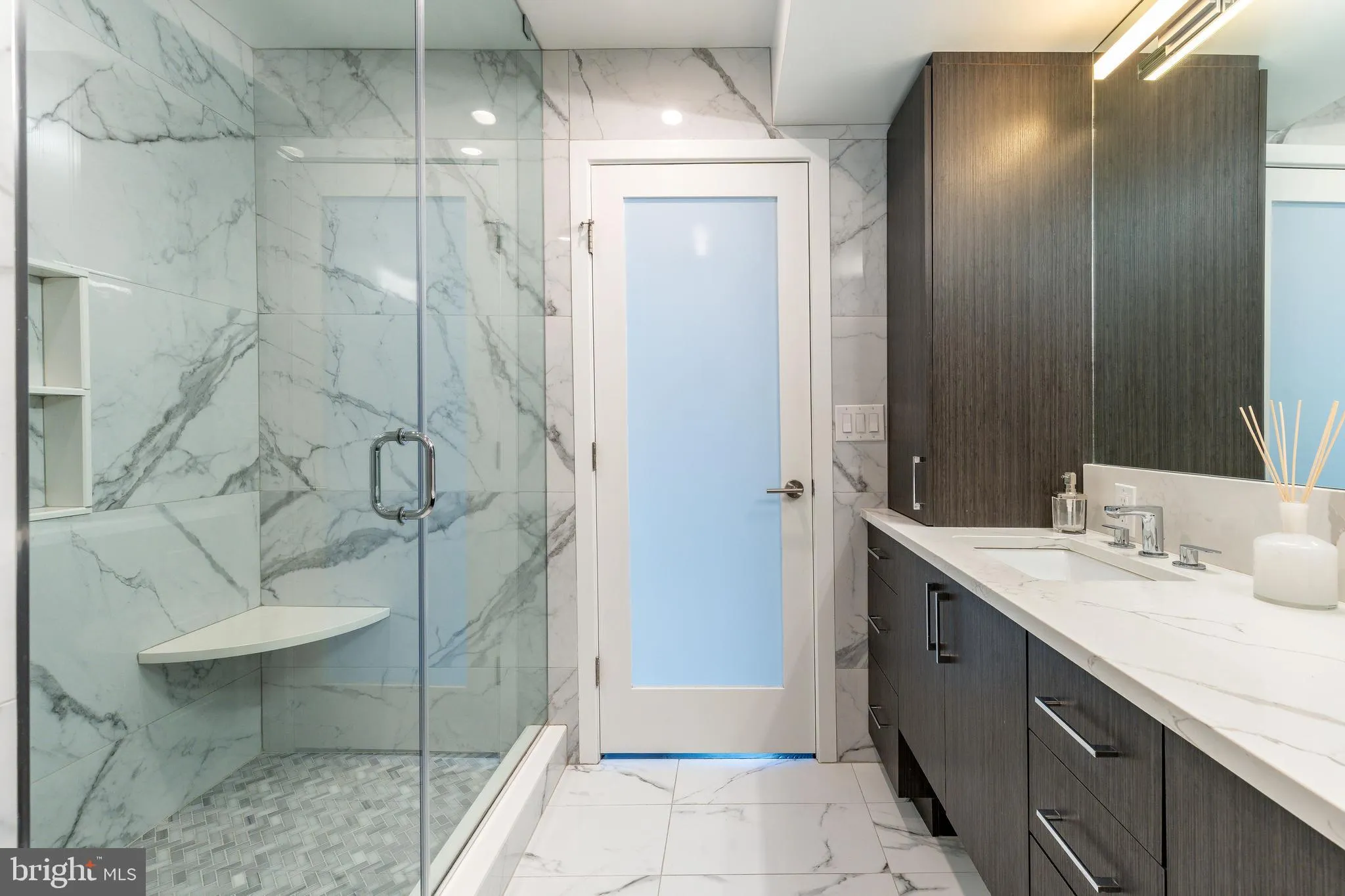 Philadelphia, Pennsylvania 19146, United States, 4 Bedrooms Bedrooms, ,4 BathroomsBathrooms,Residential,Coming Soon,179817