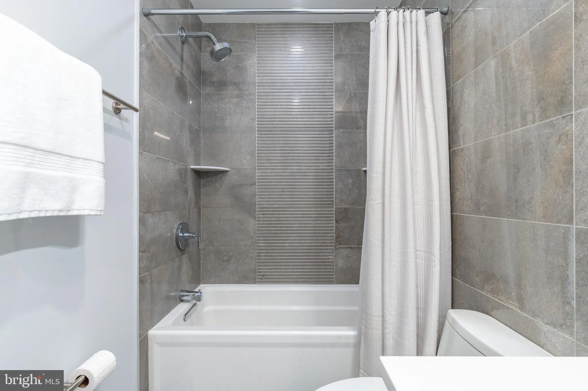 Philadelphia, Pennsylvania 19146, United States, 4 Bedrooms Bedrooms, ,4 BathroomsBathrooms,Residential,Coming Soon,179817