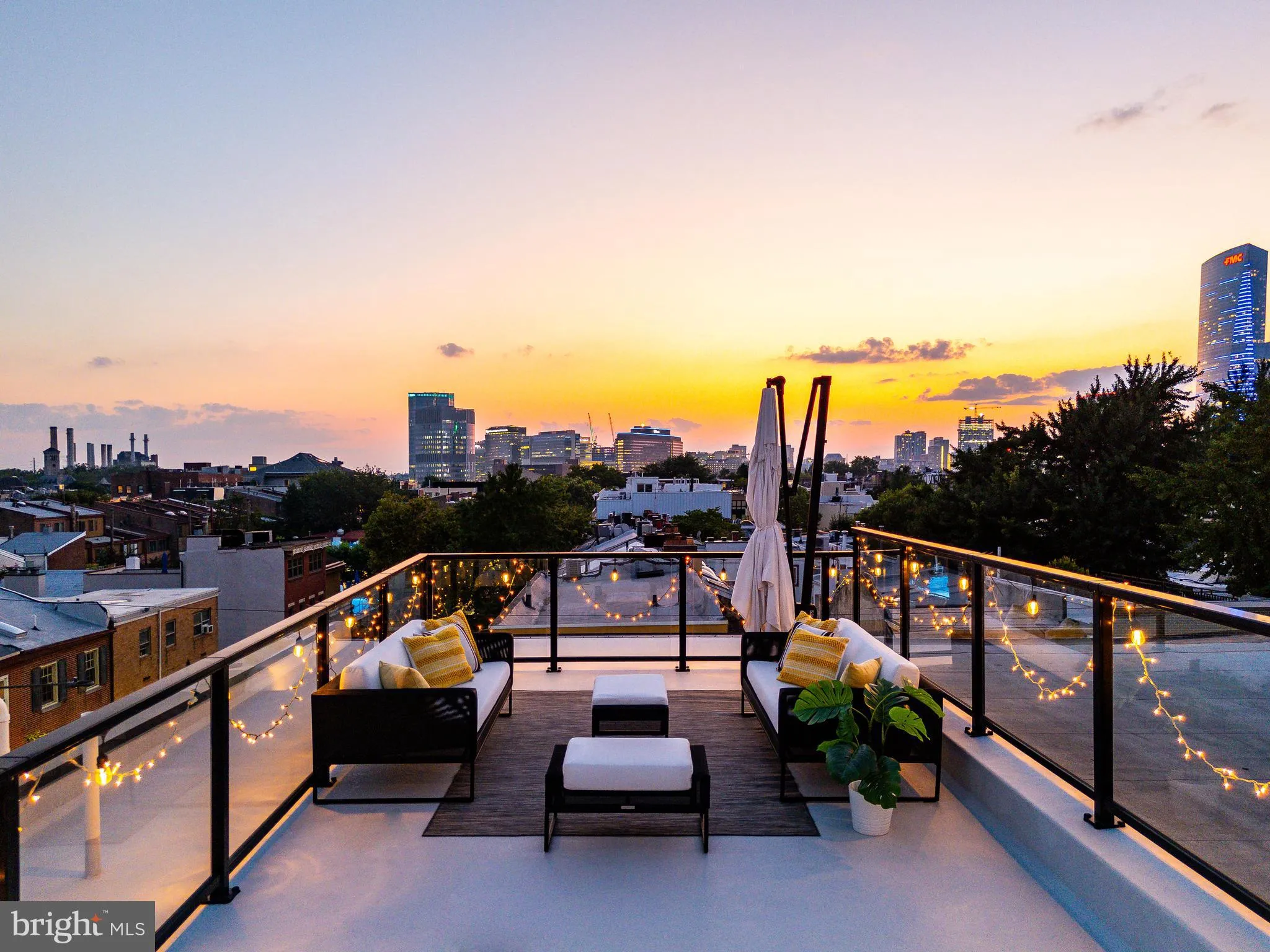 Philadelphia, Pennsylvania 19146, United States, 4 Bedrooms Bedrooms, ,4 BathroomsBathrooms,Residential,Coming Soon,179817