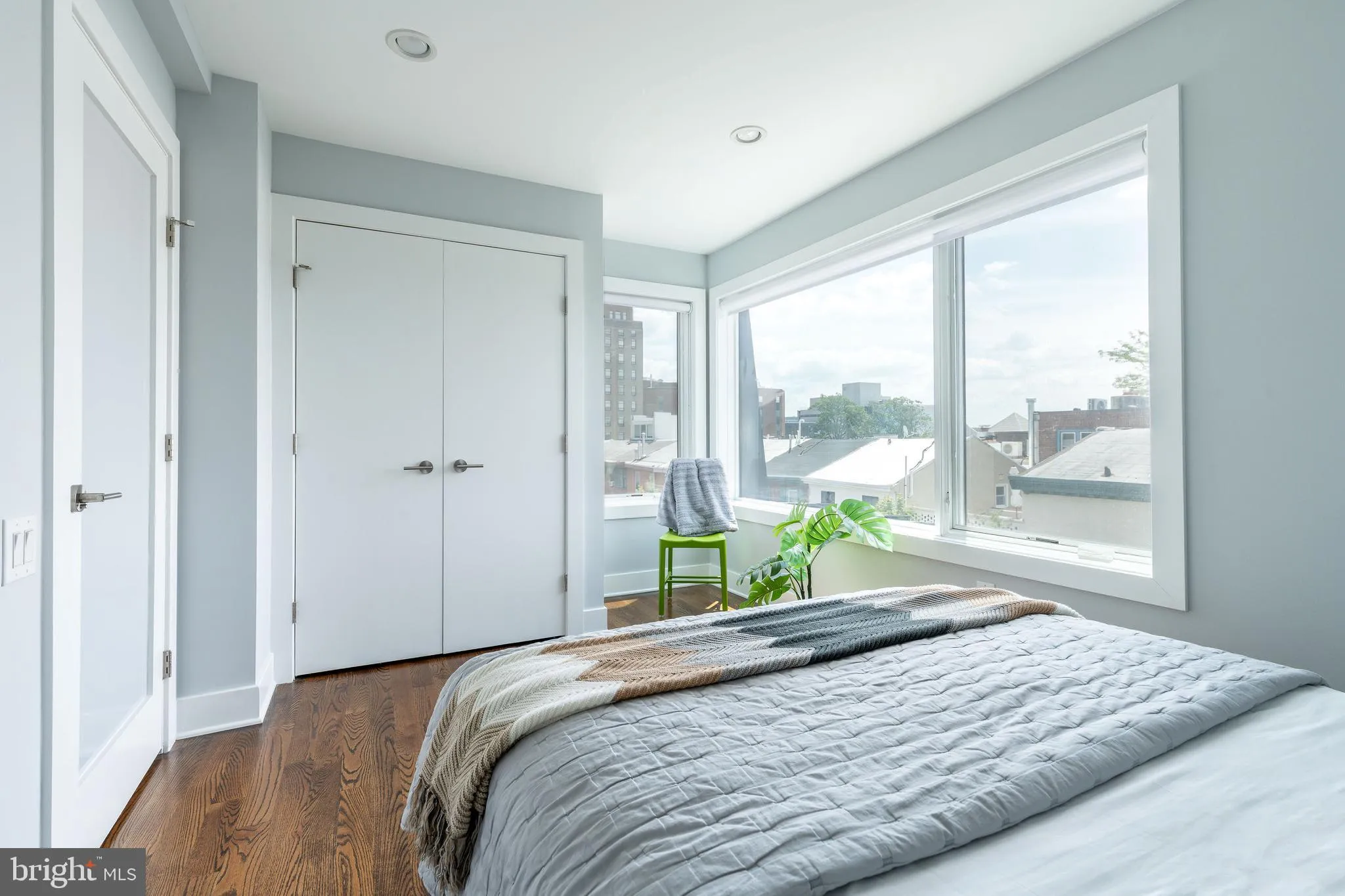 Philadelphia, Pennsylvania 19146, United States, 4 Bedrooms Bedrooms, ,4 BathroomsBathrooms,Residential,Coming Soon,179817