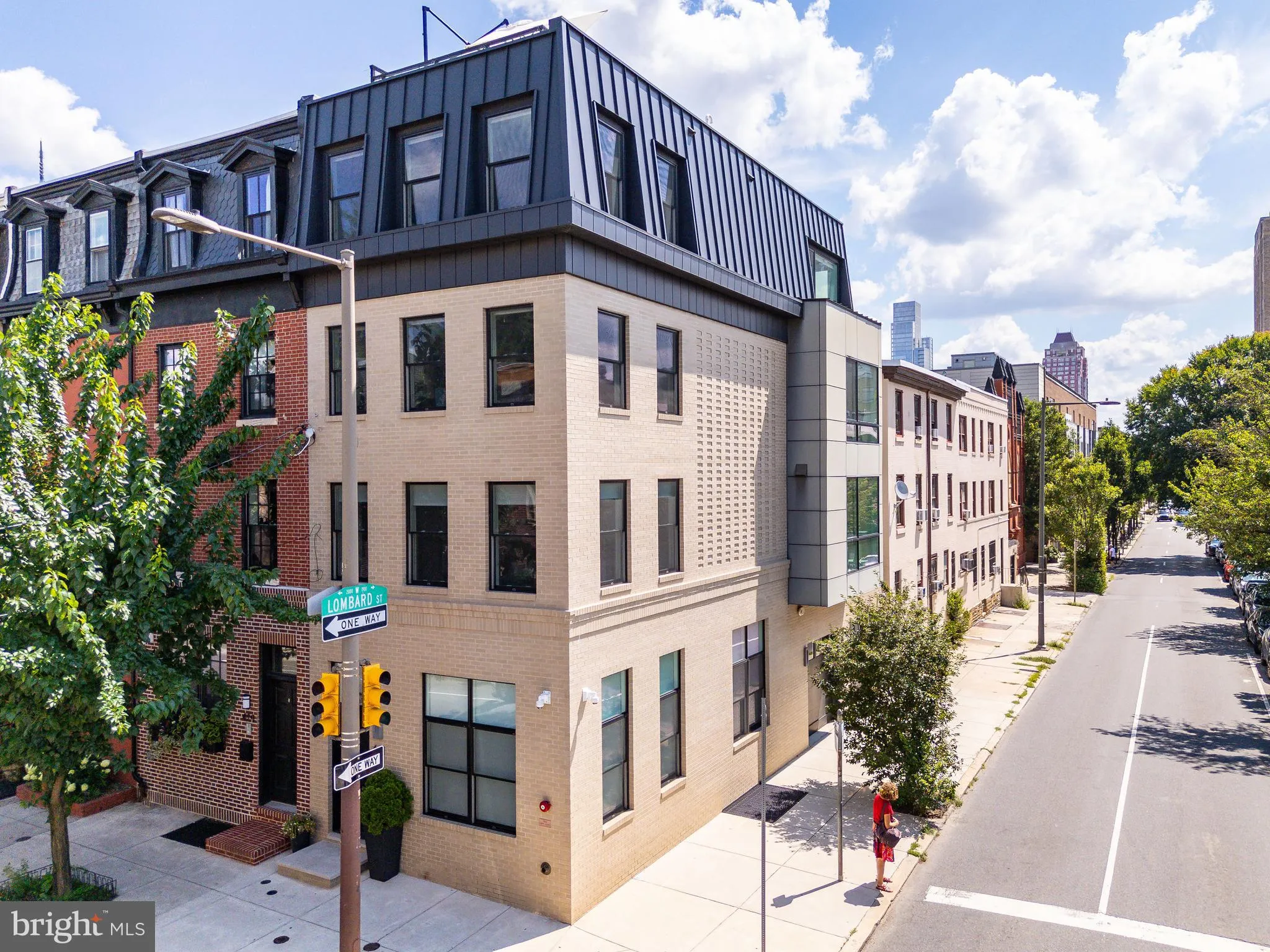 Philadelphia, Pennsylvania 19146, United States, 4 Bedrooms Bedrooms, ,4 BathroomsBathrooms,Residential,Coming Soon,179817