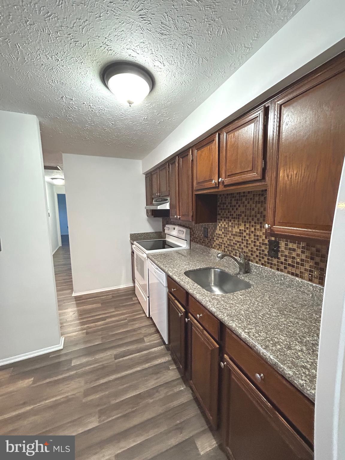 GUNNERS VIEW - Residential