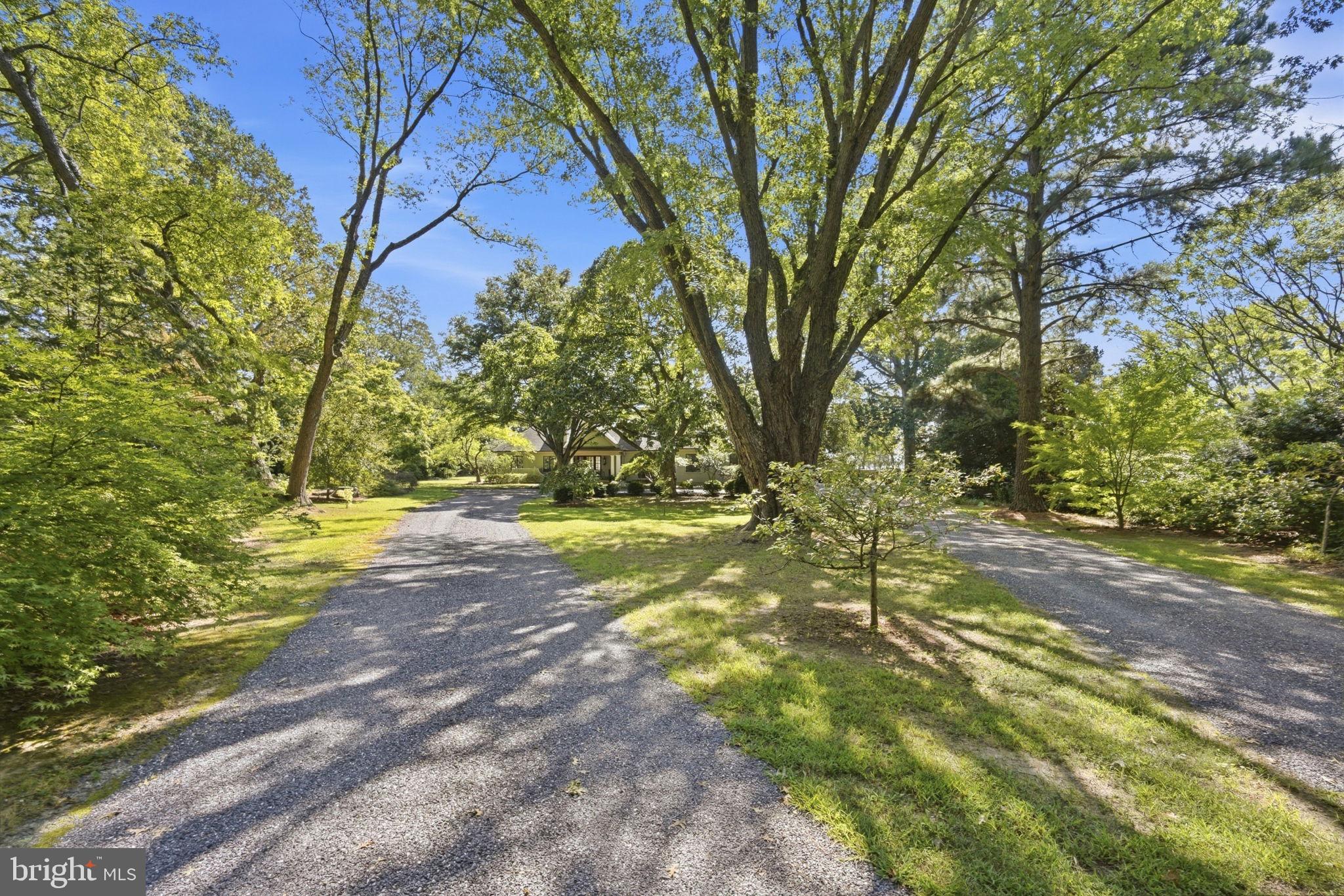8242 INGLETON CIRCLE