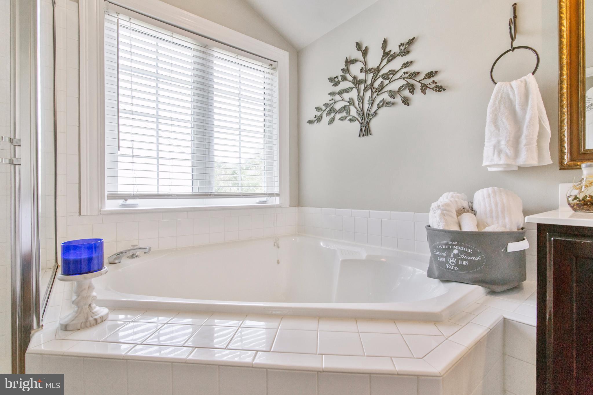 MARSHALEE WOODS - Residential