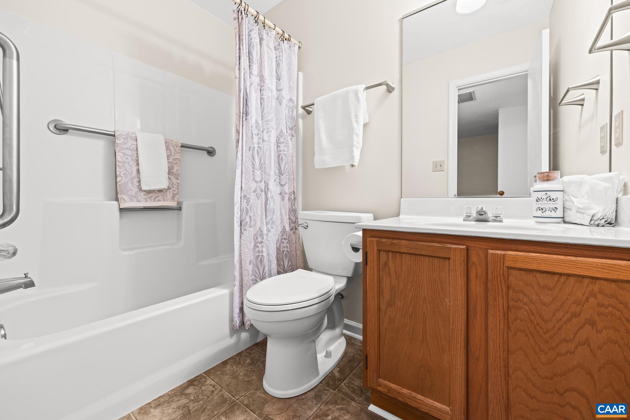 STONEHENGE - Residential