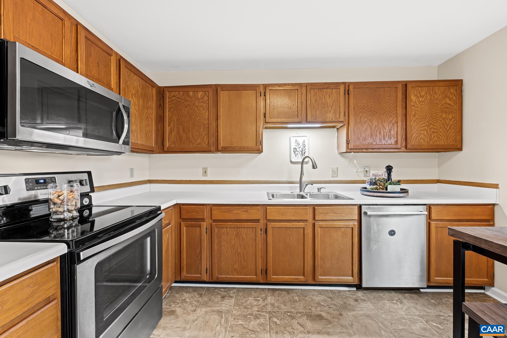 STONEHENGE - Residential