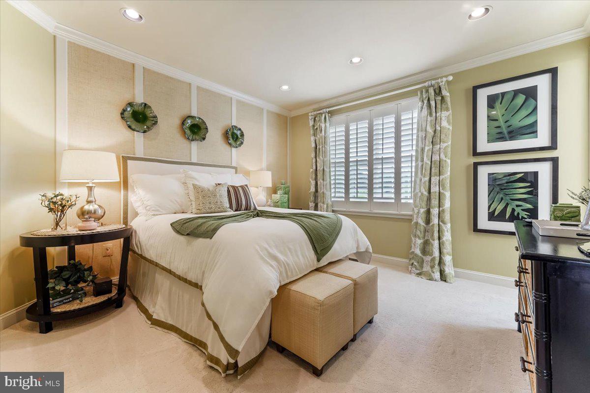 EST AT MILL CREEK - Residential