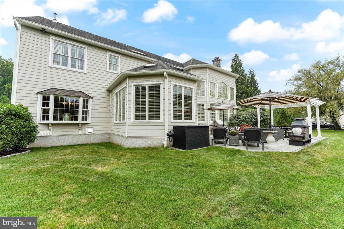 EST AT MILL CREEK - Residential