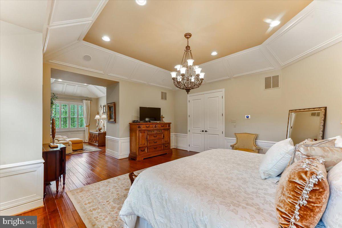 EST AT MILL CREEK - Residential