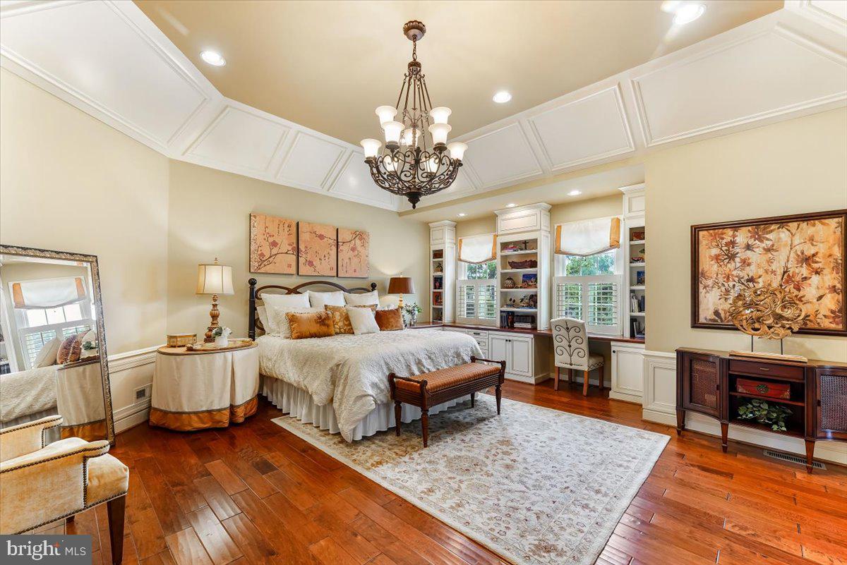 EST AT MILL CREEK - Residential