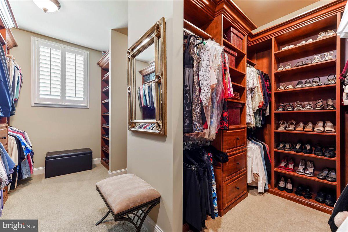 EST AT MILL CREEK - Residential