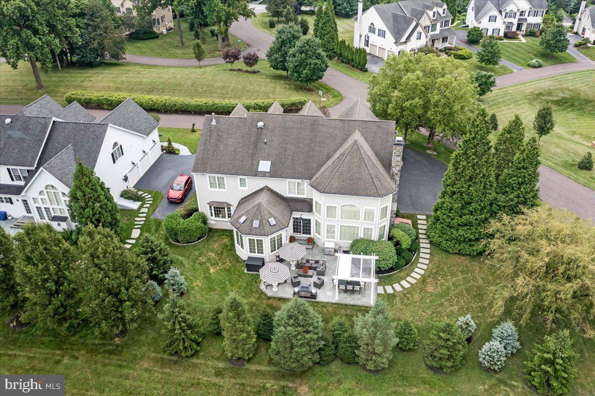 EST AT MILL CREEK - Residential