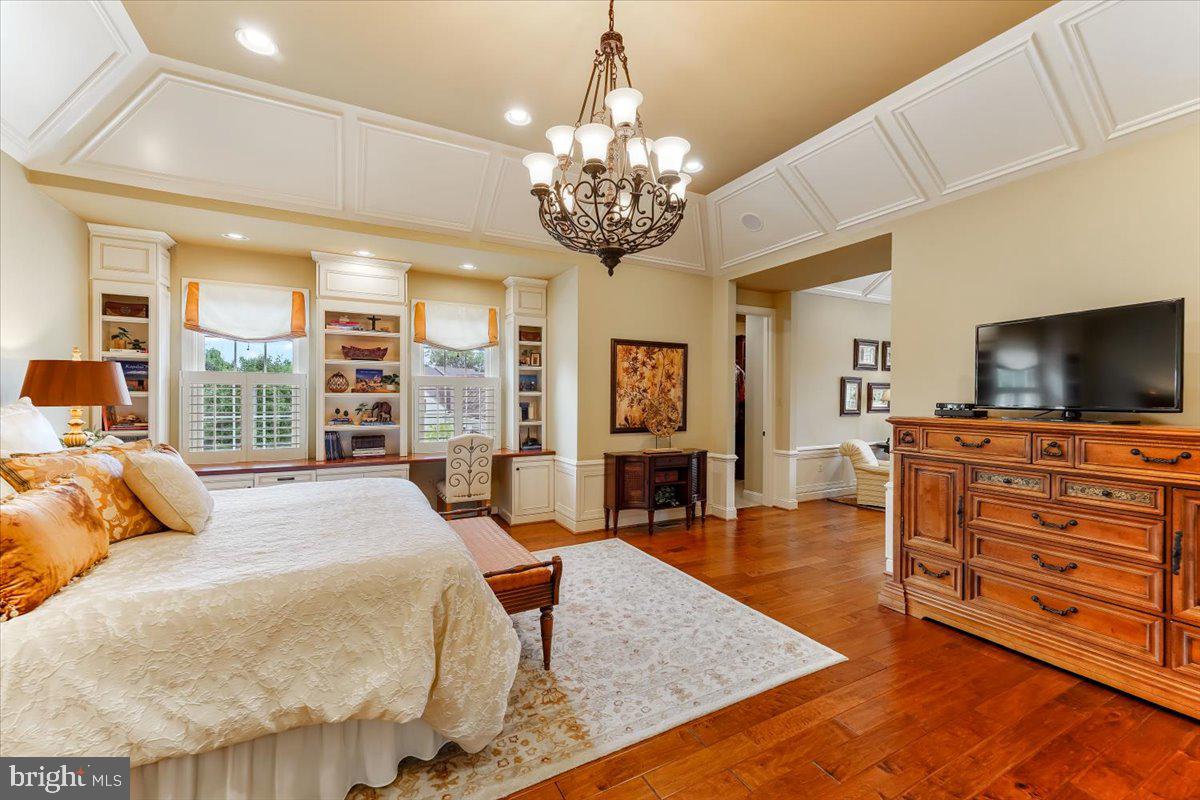 EST AT MILL CREEK - Residential