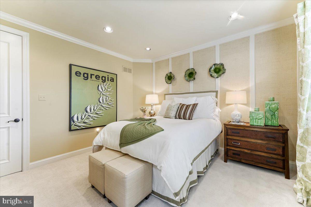 EST AT MILL CREEK - Residential