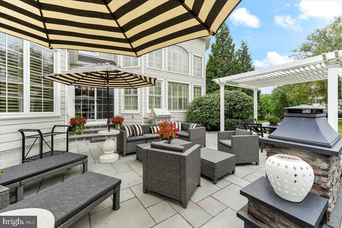 EST AT MILL CREEK - Residential