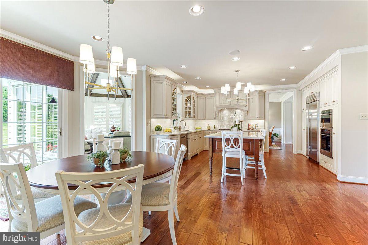 EST AT MILL CREEK - Residential