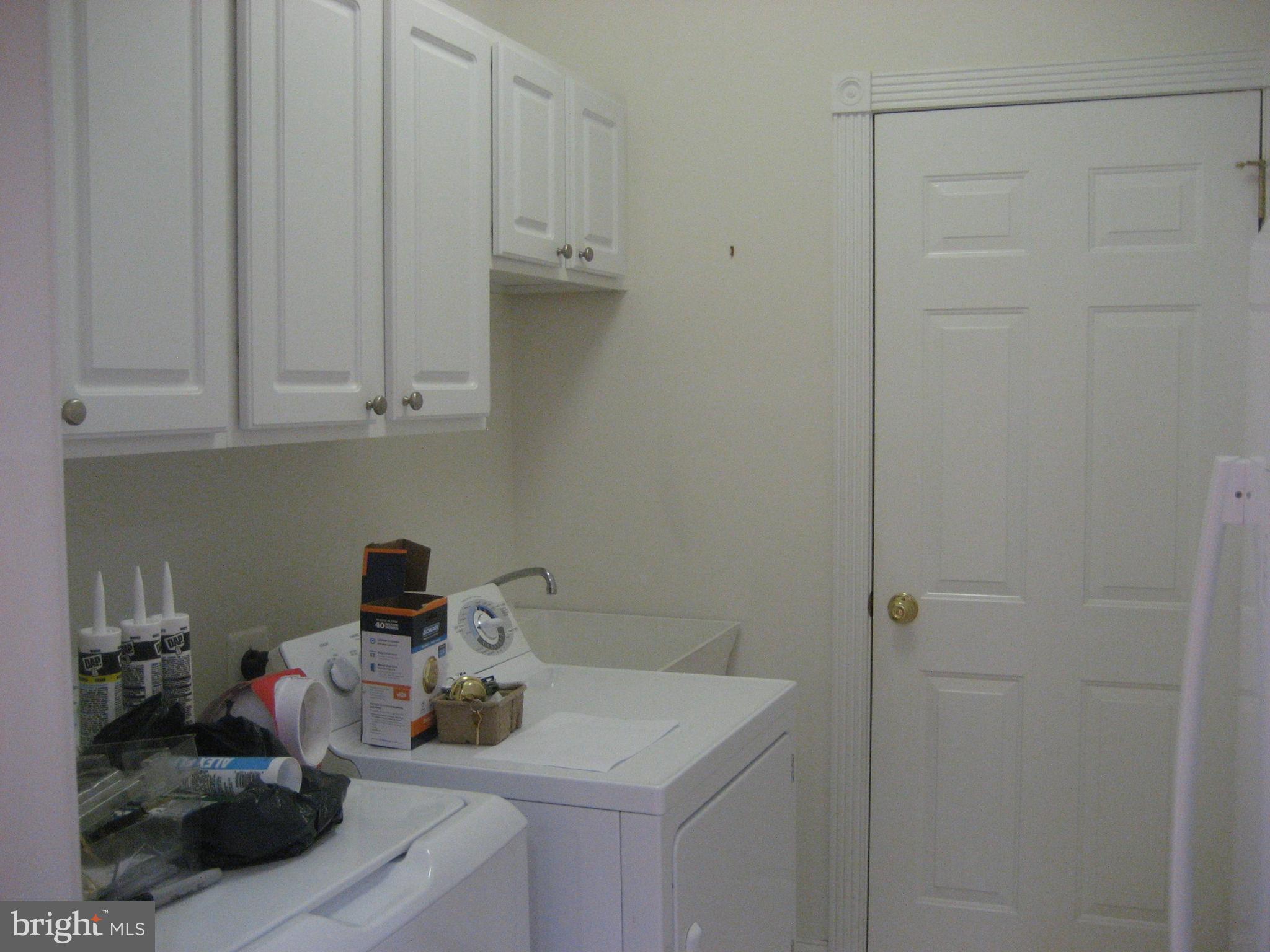 CARRIAGE HOUSE CHASE - Residential Lease