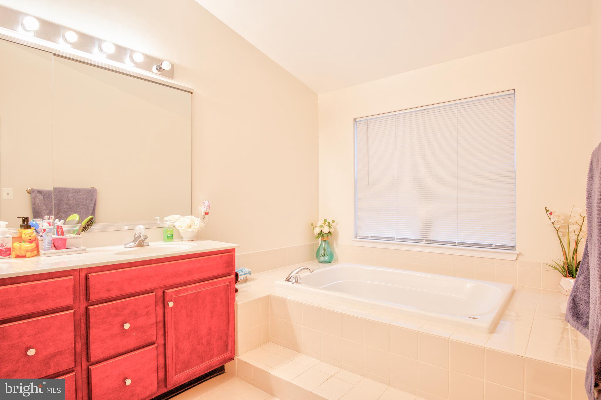 SOUTH RIDING - Residential Lease