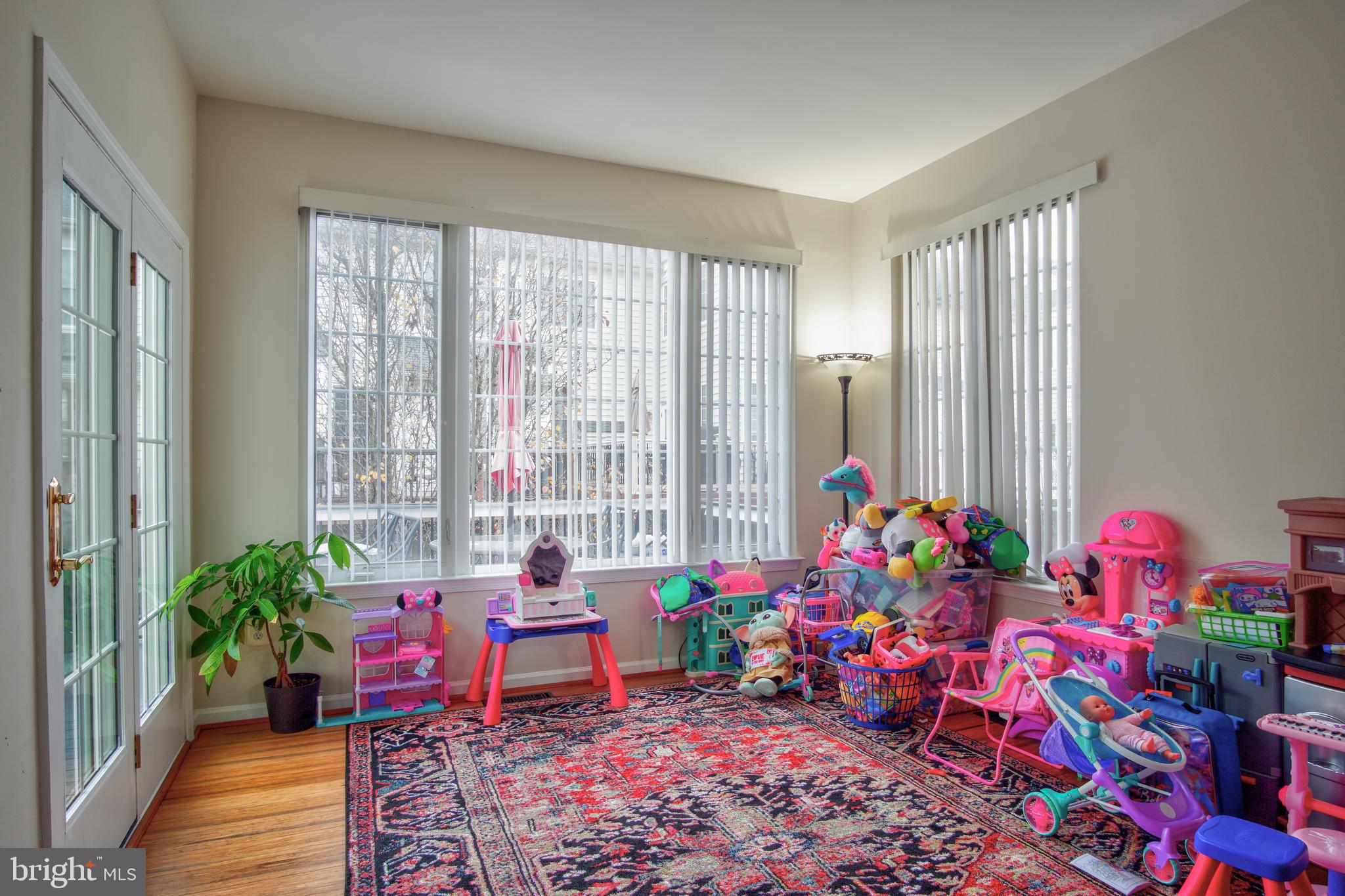 SOUTH RIDING - Residential Lease